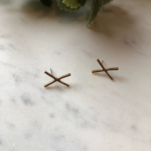Jewelry - The Spencer - Simple Gold Crossed Studs